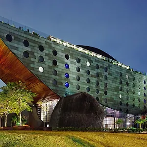 Unique 5* Sao Paulo