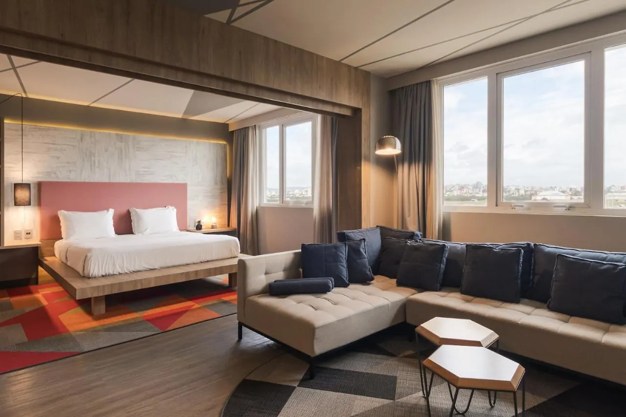 Novotel Porto Alegre Airport 4*,